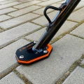 Poszerzenie stopki bocznej KTM 890