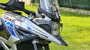 Dodatkowa szybka pleksi do osłony lampy Suzuki V-Strom 1050